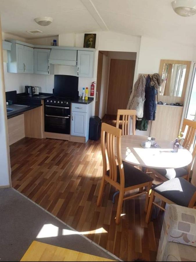 Private Caravan Situated At Parkdean Holiday Resort St Margaret'S At Cliffe Number 18 Exterior foto